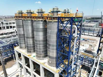 پروژه تولید پلی اتیلن فوق سنگین (UHMWPE) با ظرفیت ۱۰۰۰۰۰ تن در سال، سیلوی کامل و سیستم همگن‌سازی